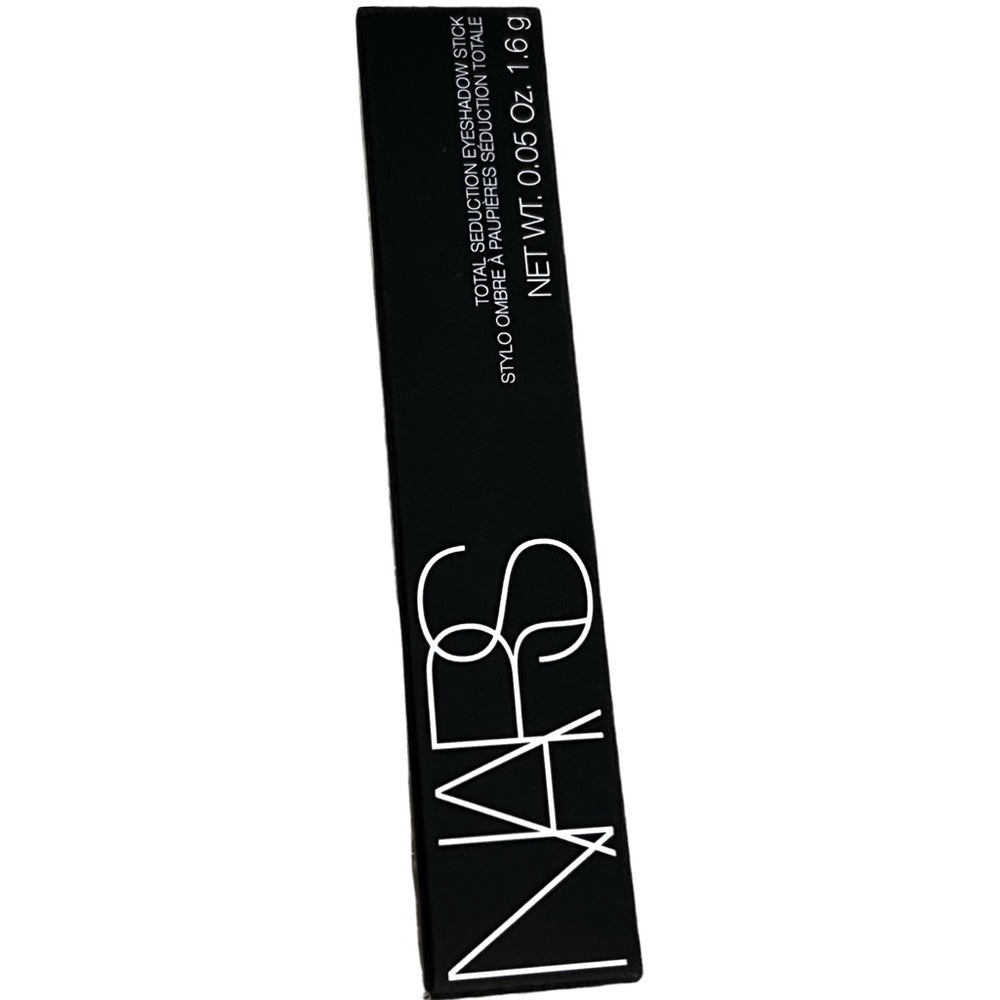 ✨ Beauty Lover’s Bundle – Must-Have Makeup Lot! ✨ - Picture 6 of 12